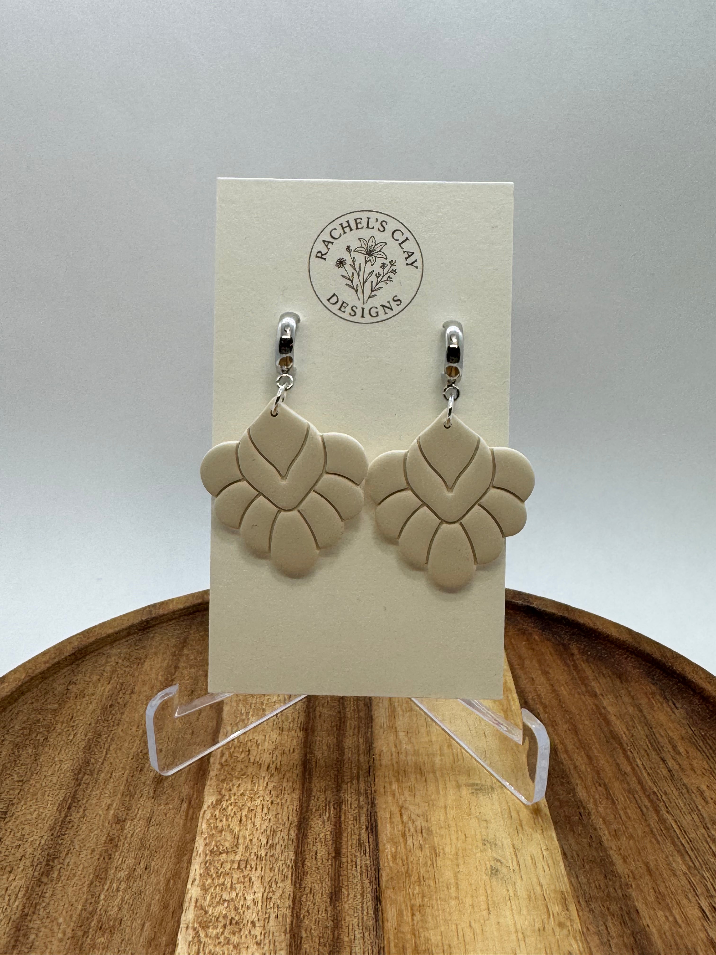 Emma Earrings - Cream