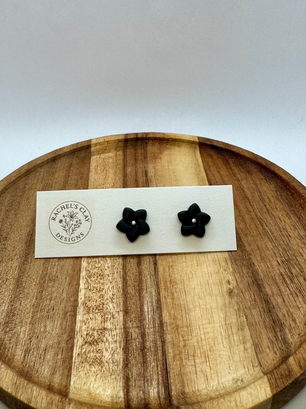 Kelsy Studs - Black